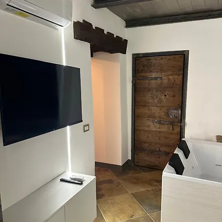 Rocca Leone Apartment *
